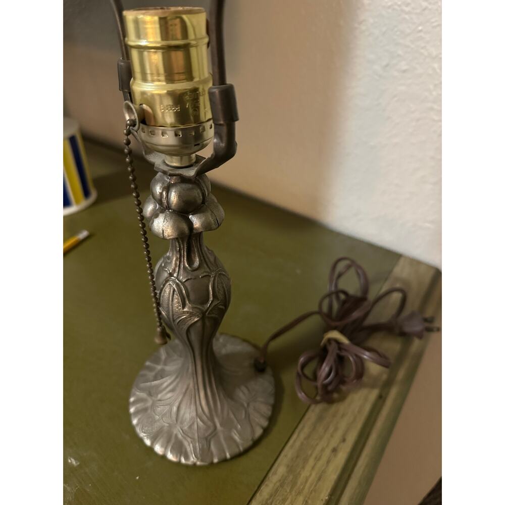 Victorian metal lamp art deco small romantic baroque French scrolling decor dark - Picture 3 of 9